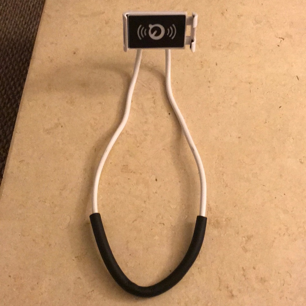 Hands free neck phone holder